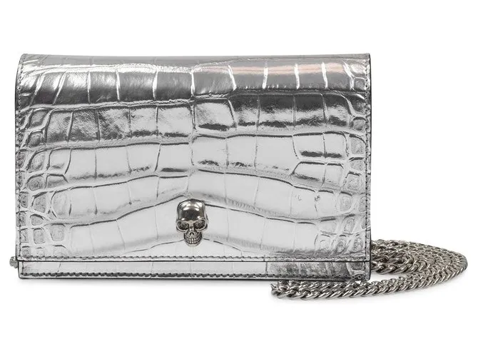 Alexander Mcqueen Minibolso Skull en cuero plateado con bordados Metálico 