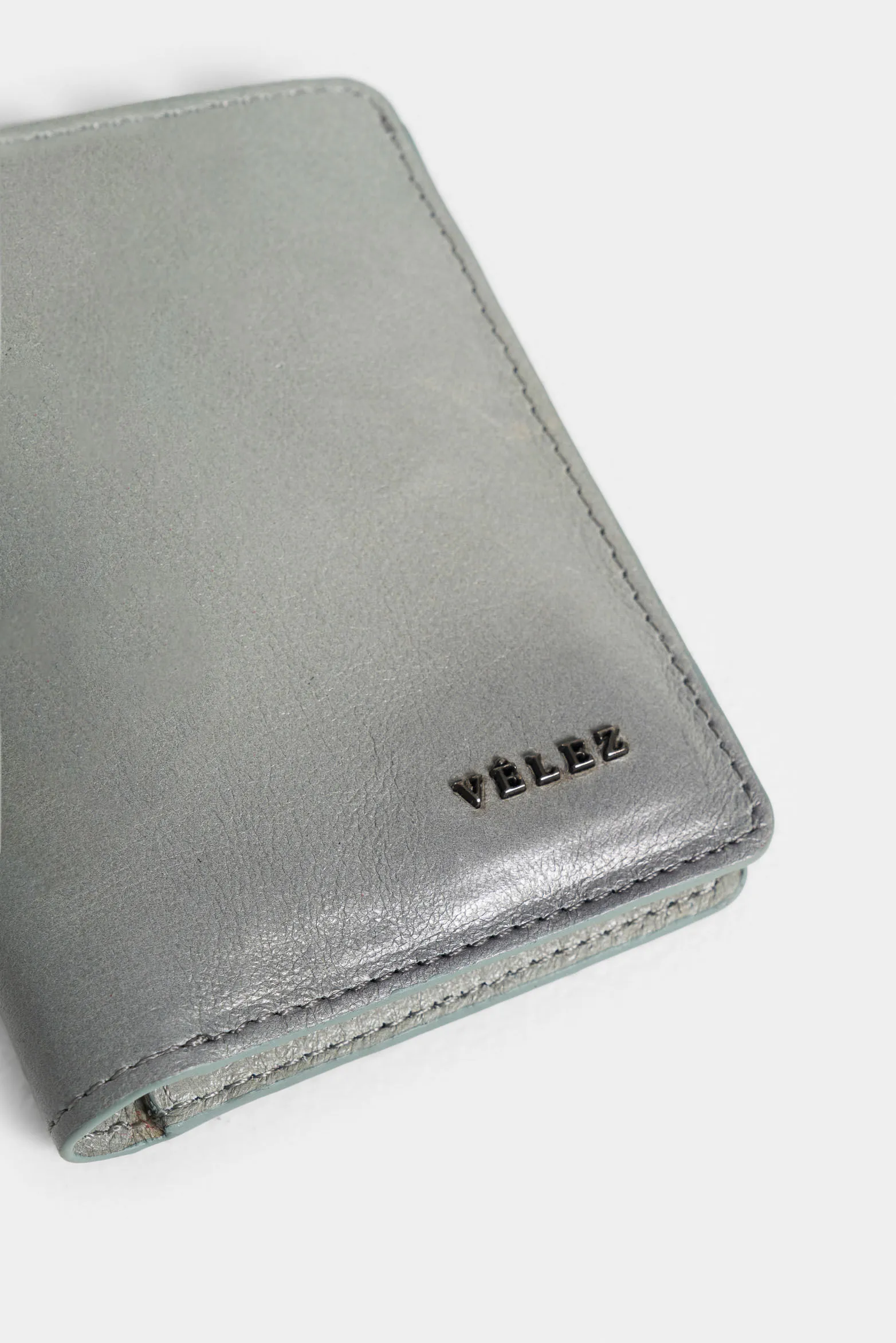 Billetera alava de cuero para hombre con porta tarjeta extraíble