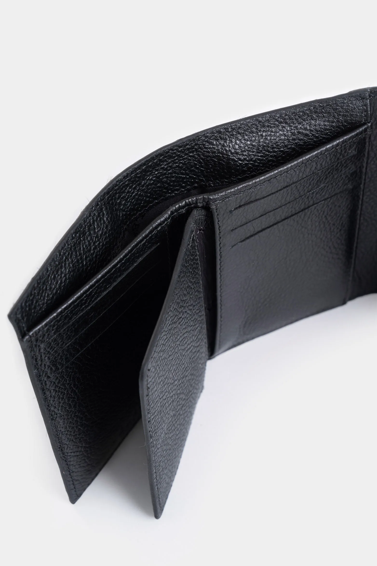 Billetera Magnolia de cuero pelo para mujer corte hexagonal