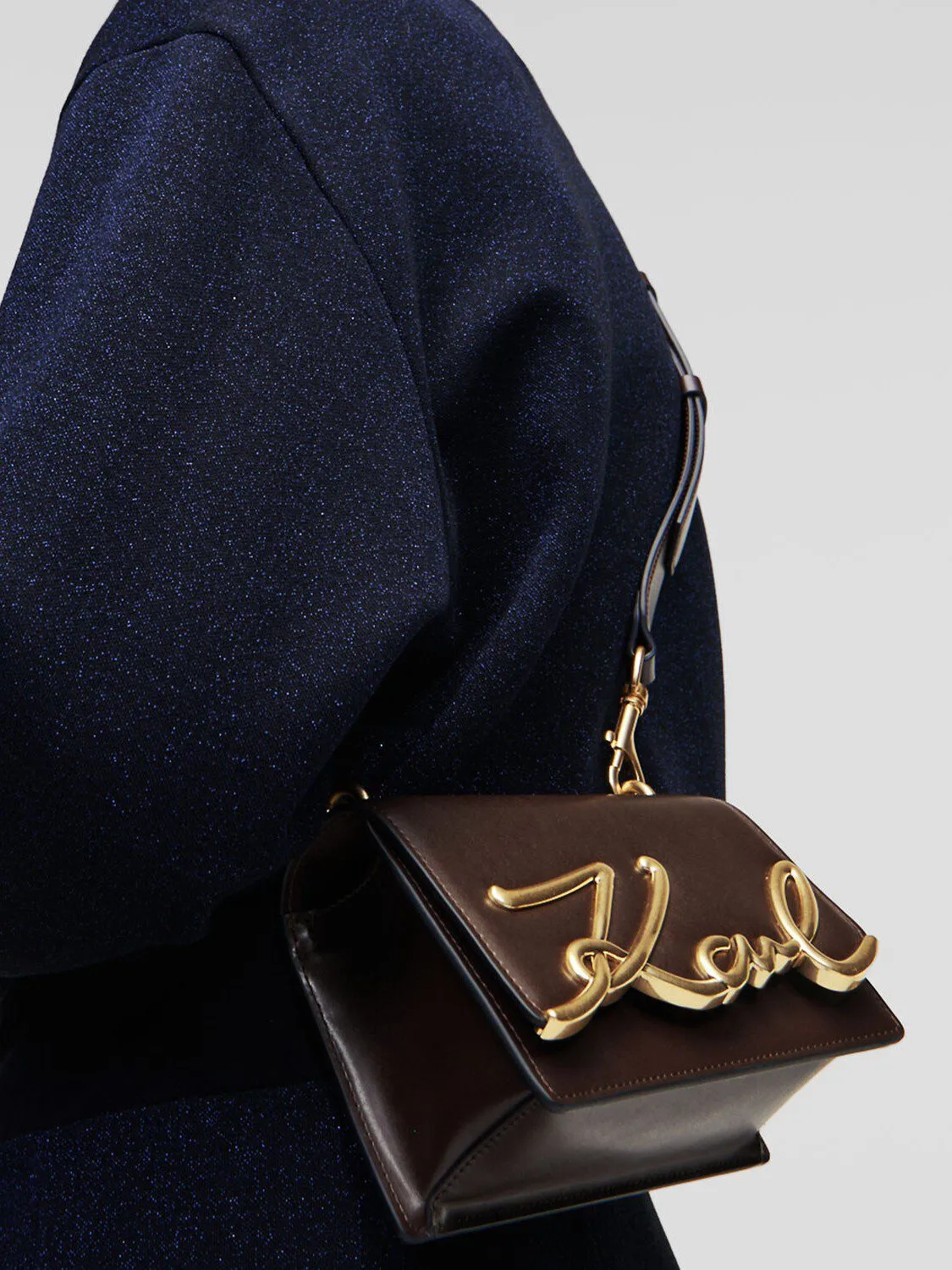 BOLSO SIGNATURE PEQUEÑO KARL LAGERFELD