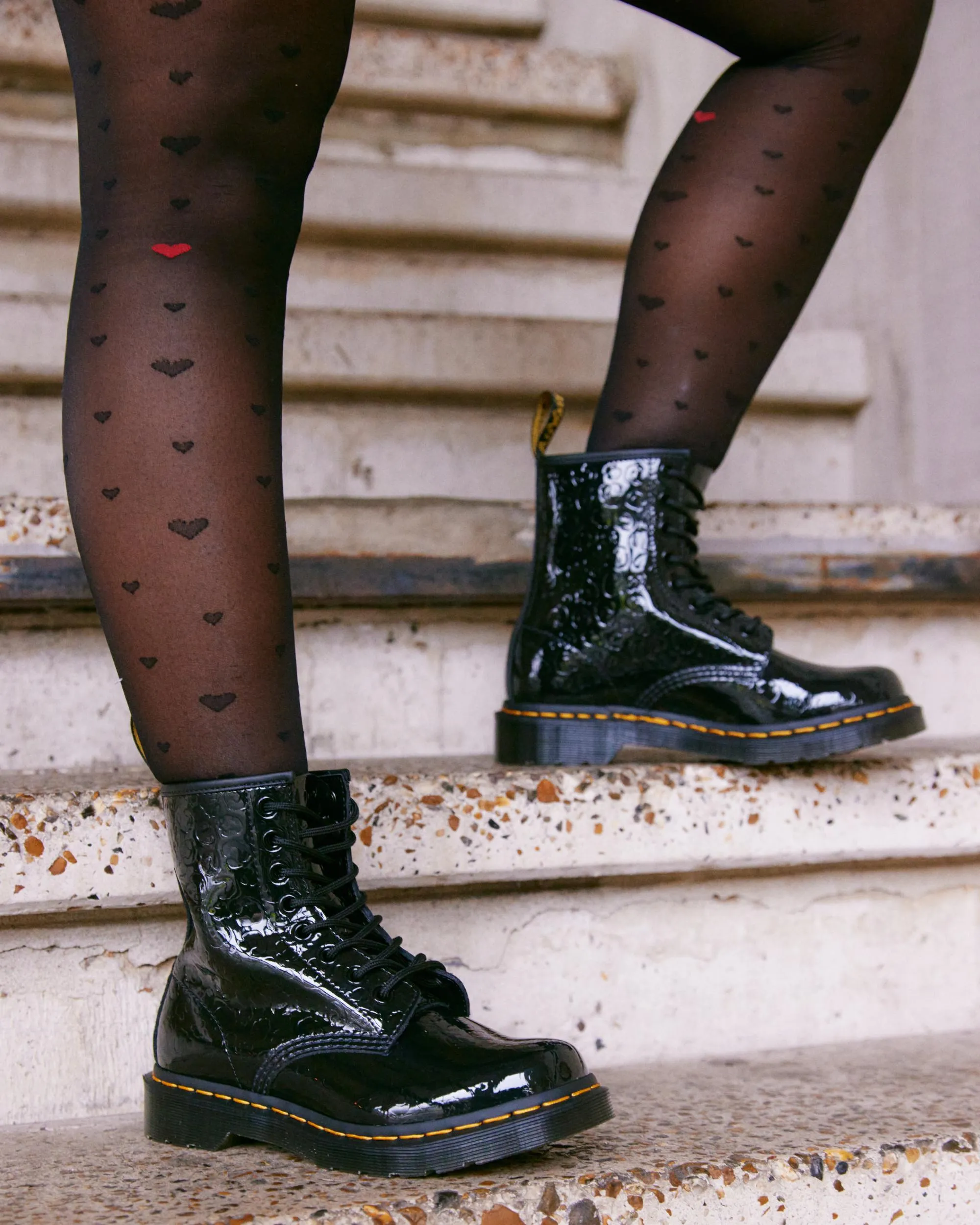 Botas 1460 en charol con efecto leopardo