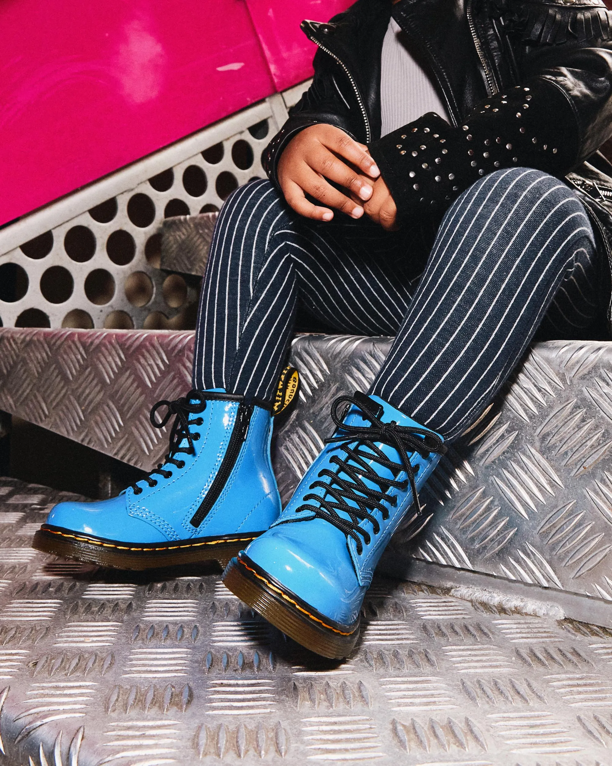 Botas 1460 para niños de charol