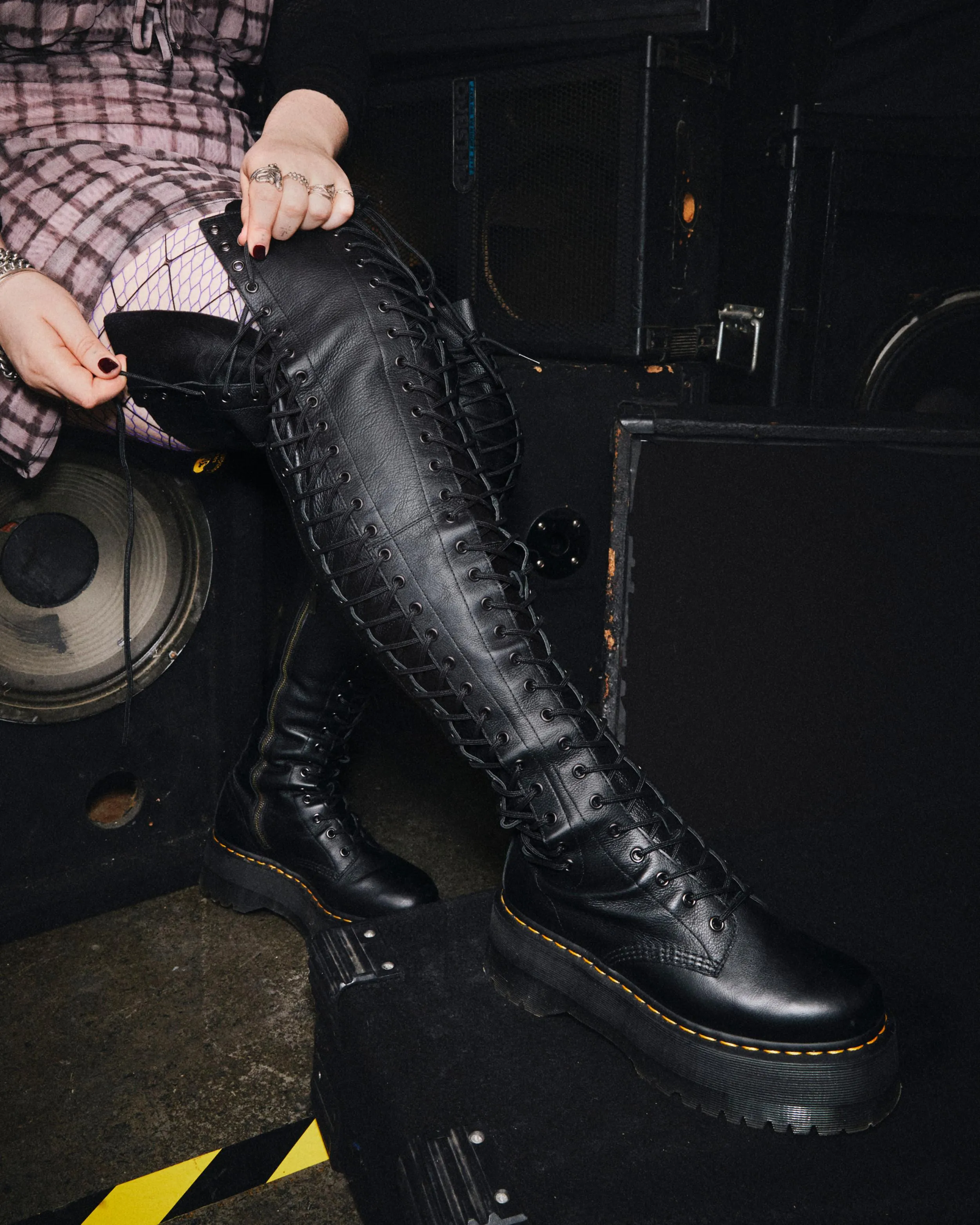 Botas con plataforma Azreya Max de 26 ojales en piel