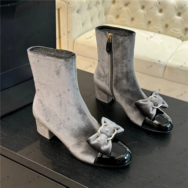 Botas cortas de diseñador de alta calidad NUEVA LLEGA ARRIVADA BRITÁNICA Botón de taladro de gamuzo