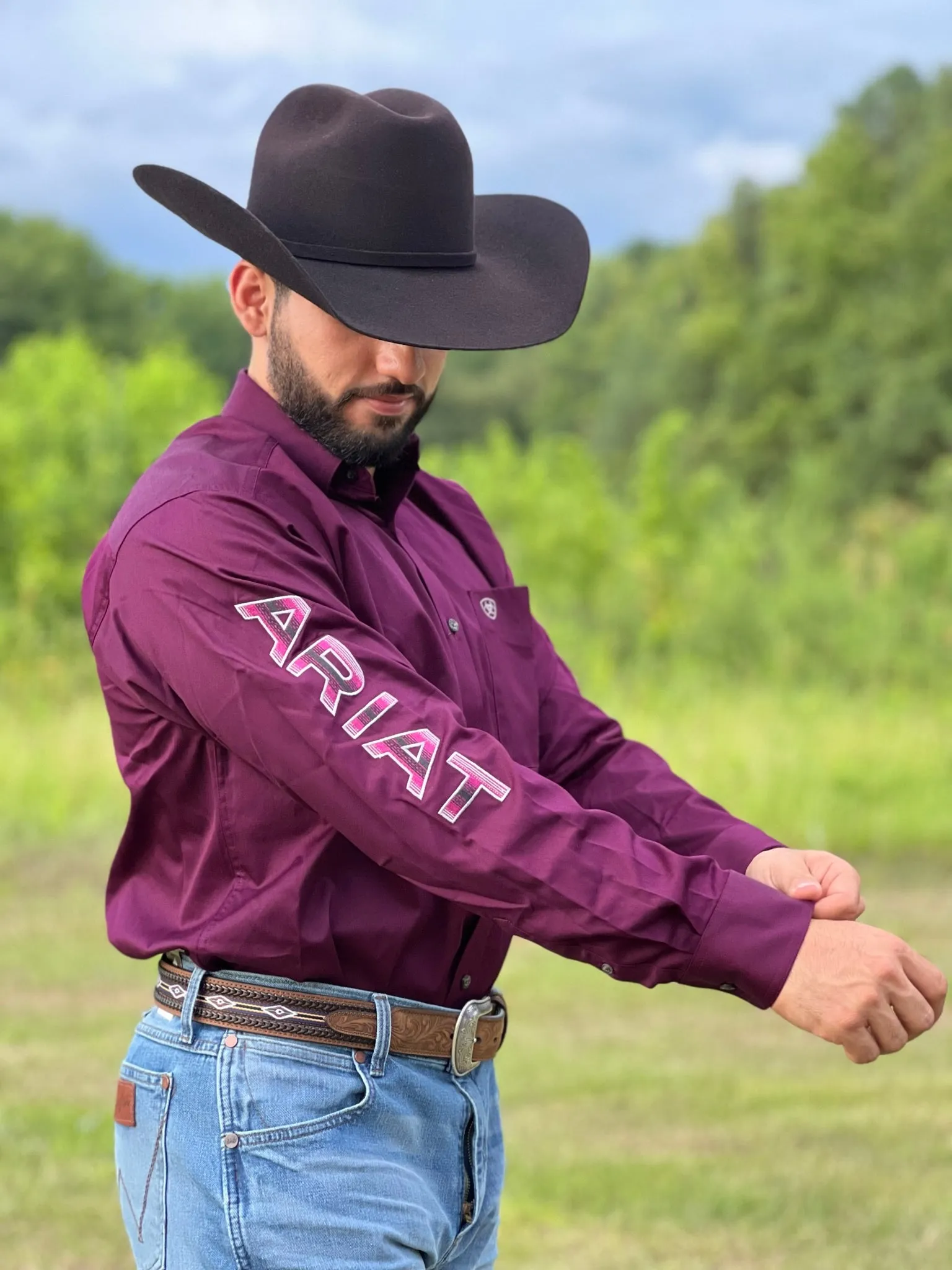 CAMISA ARIAT BEET SERAPE LOGO TWILL CLASSIC