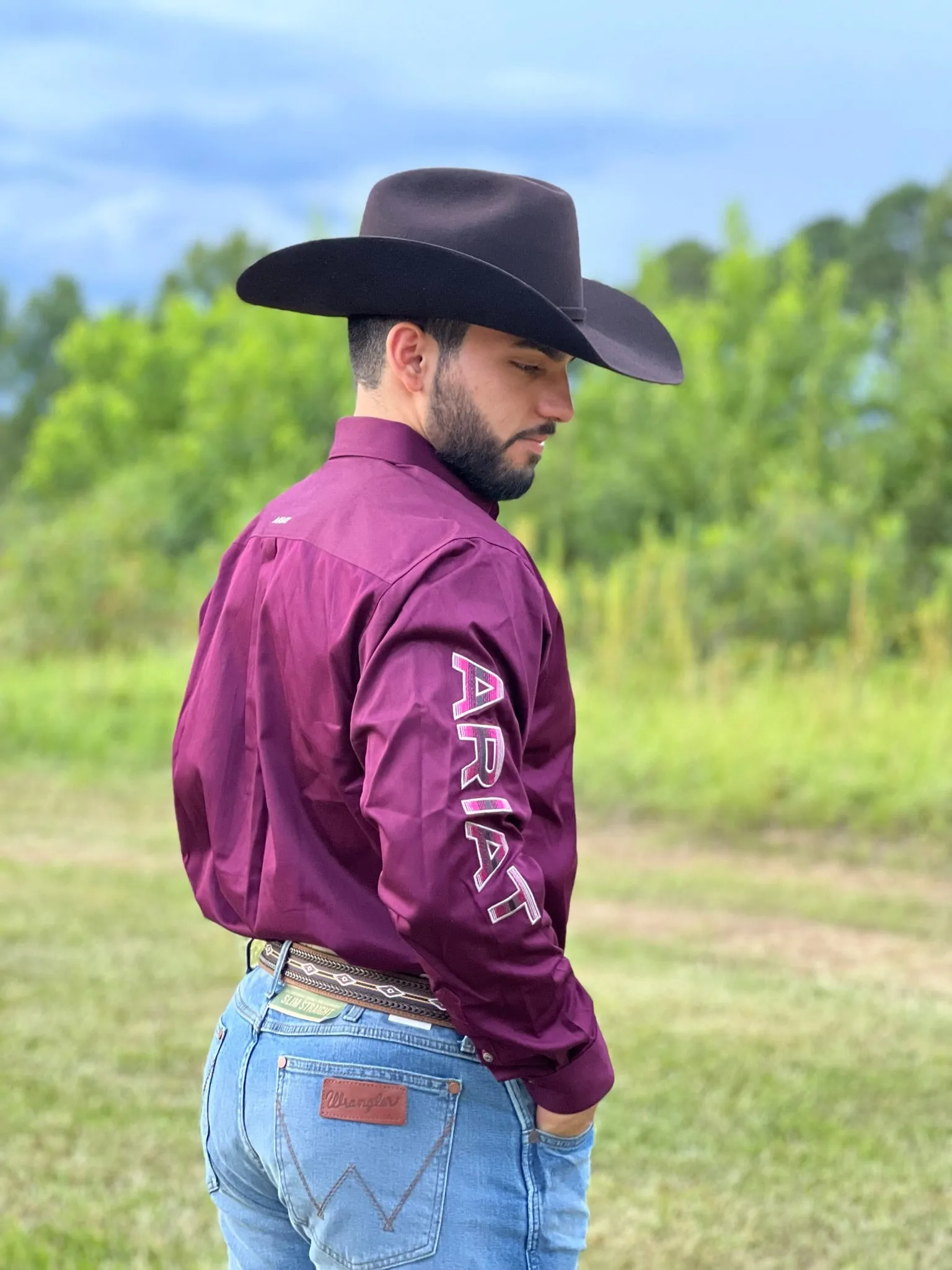 CAMISA ARIAT BEET SERAPE LOGO TWILL CLASSIC