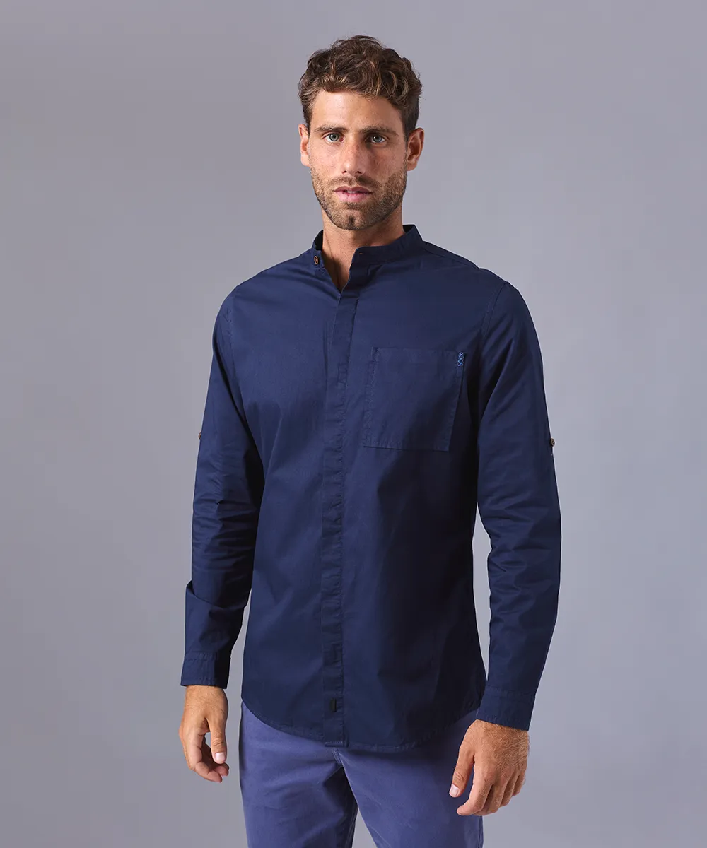 CAMISA MANGA LARGA TAFETA CUELLO NERU CON BOTON CLASSIC FIT AZUL MARINO OI24