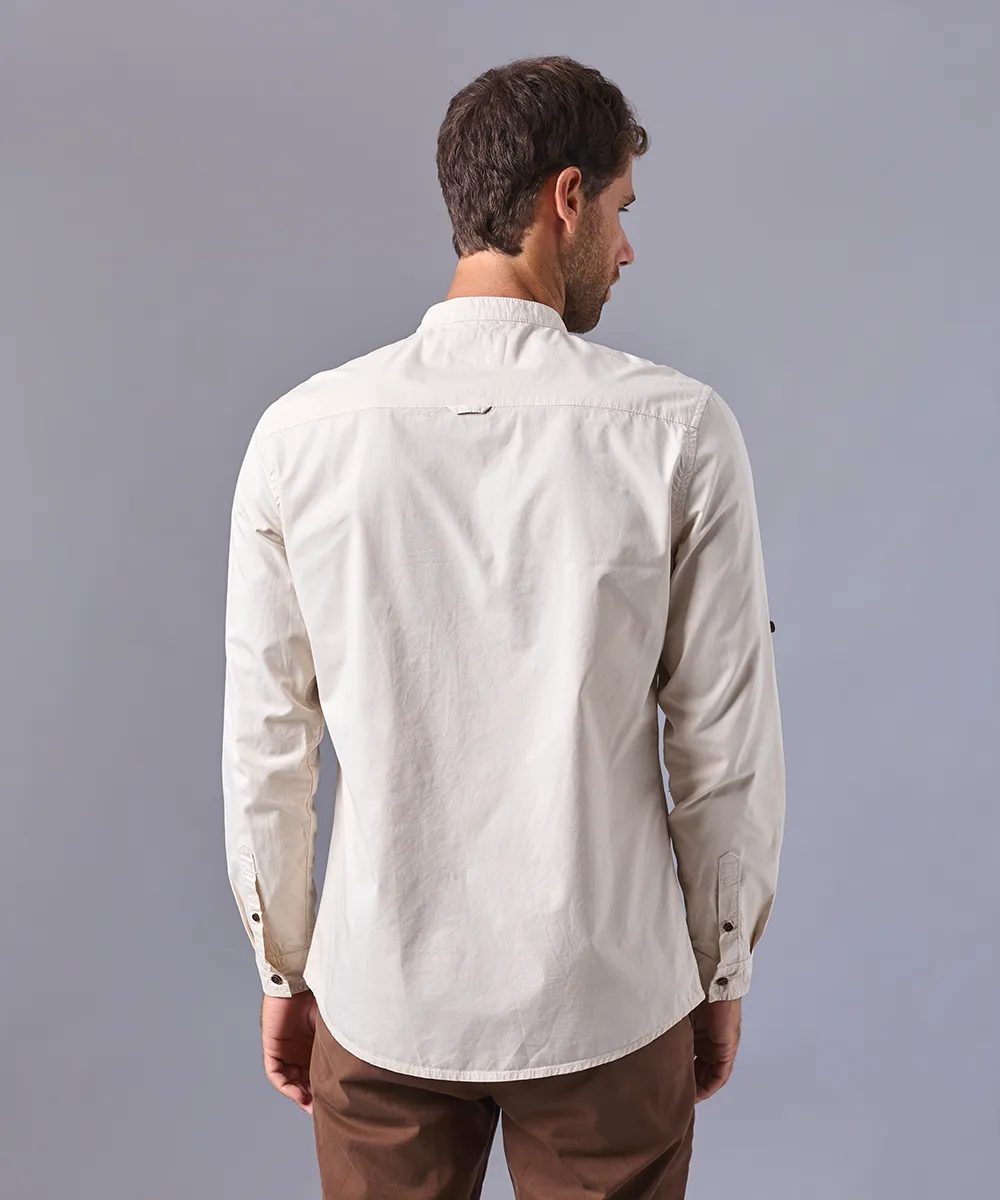 CAMISA MANGA LARGA TAFETA CUELLO NERU CON BOTON CLASSIC FIT BEIGE OI24