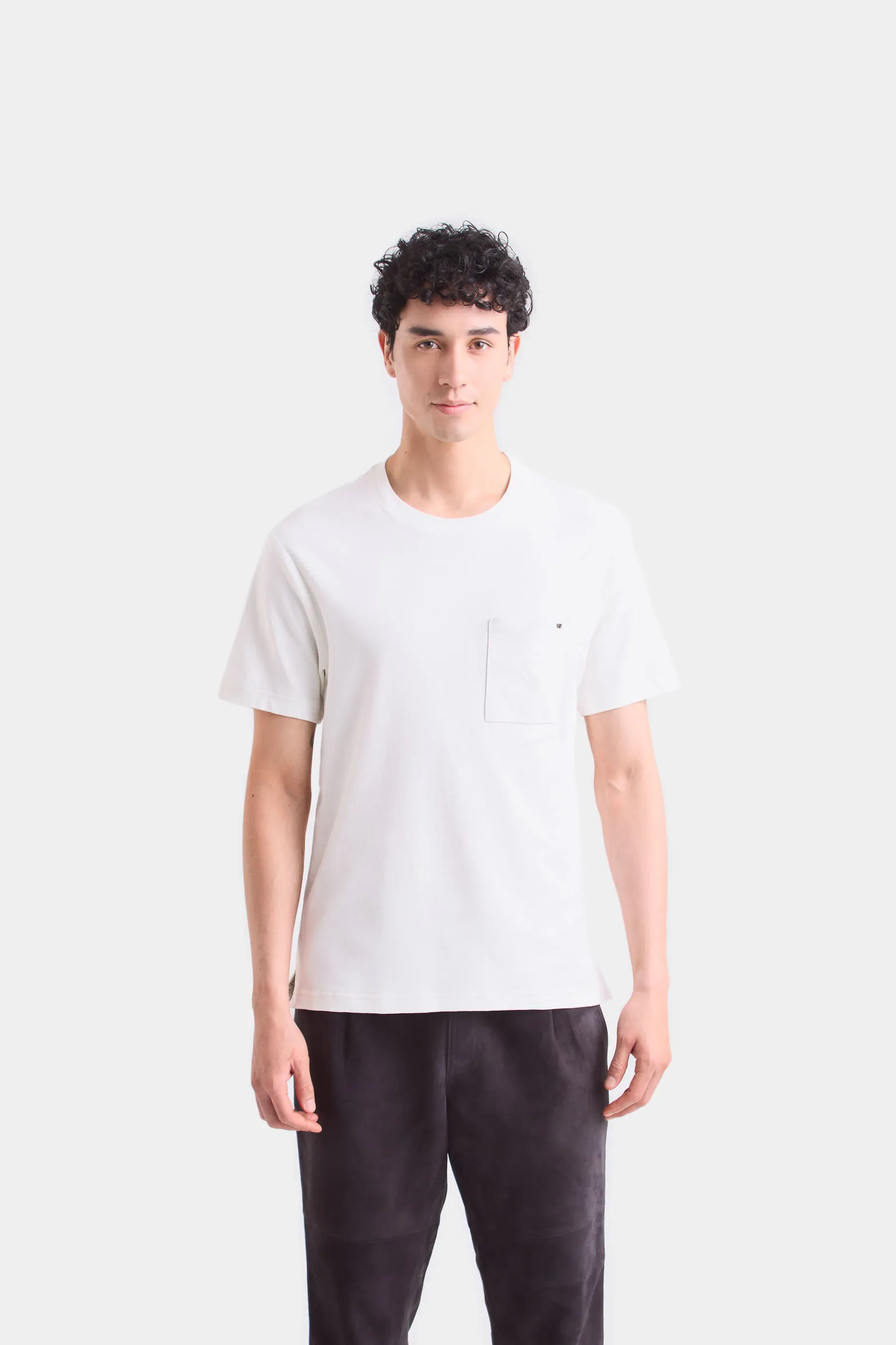 Camiseta en algodón para hombre bolsillo cuero