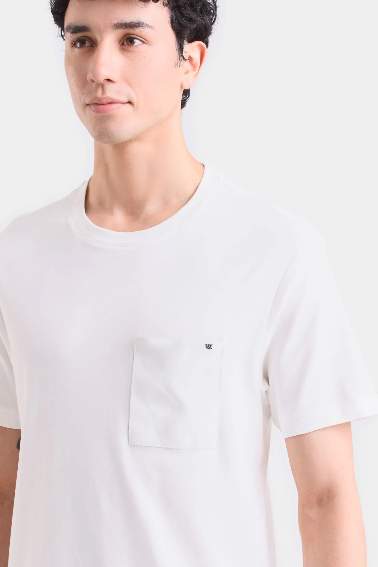 Camiseta en algodón para hombre bolsillo cuero