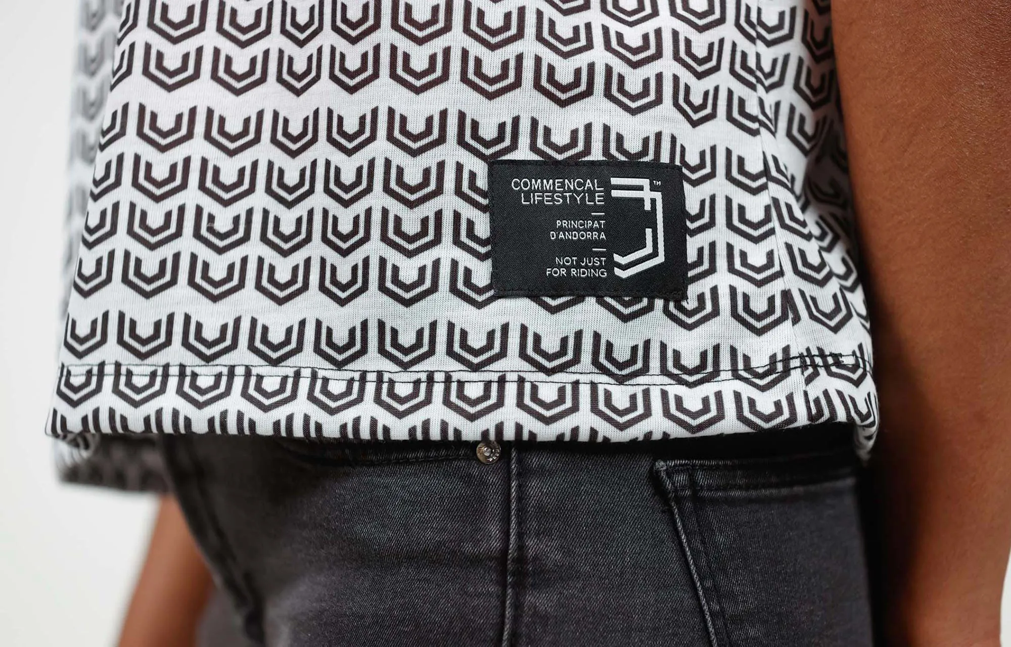 CAMISETA MANGA CORTA COMMENCAL WOMEN MONOGRAM BLACK & WHITE