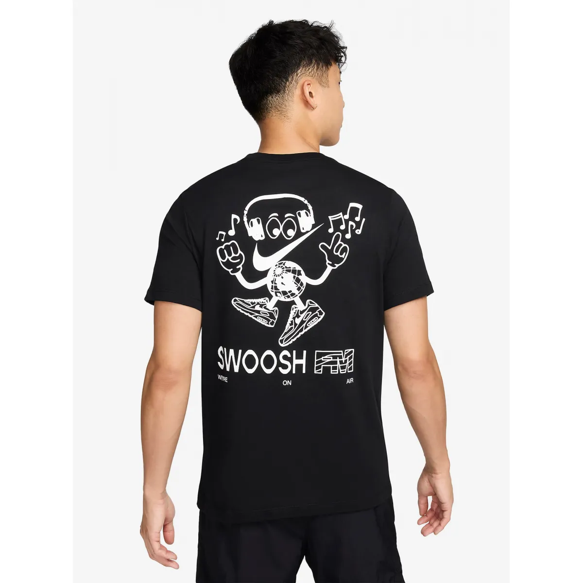 Camiseta Nike Sportswear Swoosh Negra
