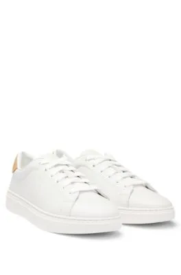 Deportivas de piel con talón de ante