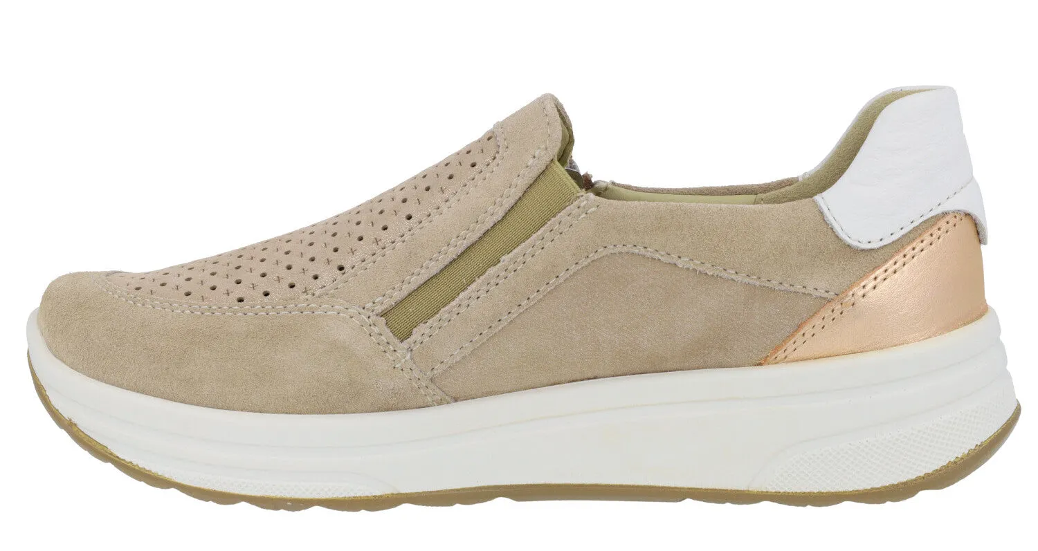 Deportivas en serraje beige con calados y cremallera lateral