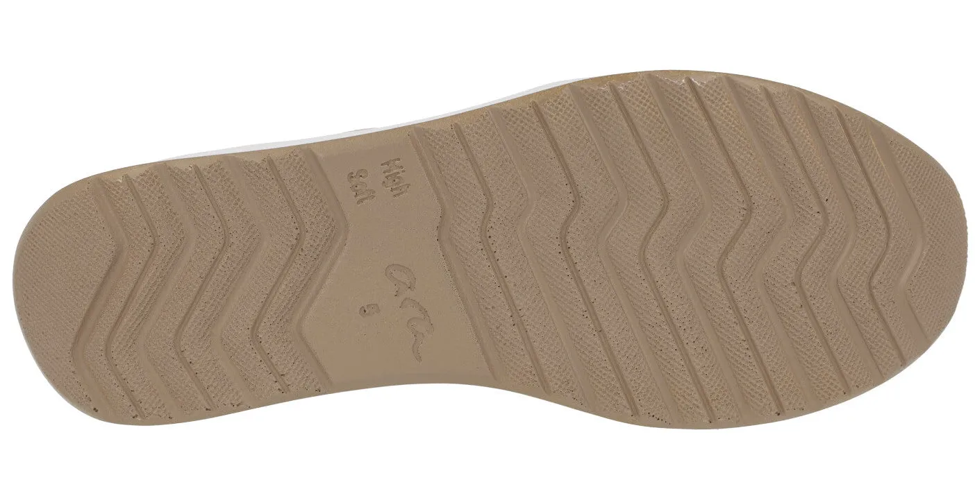 Deportivas en serraje beige con calados y cremallera lateral