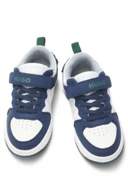 Deportivas para niños en mezcla de materiales con lengüeta de malla