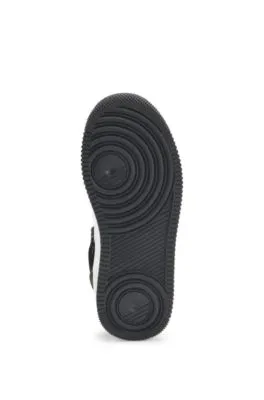 Deportivas para niños en mezcla de materiales con ribetes de malla