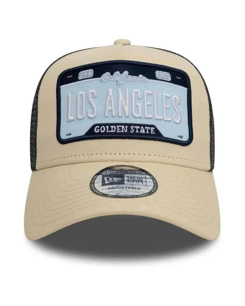 Gorra new era beige los angeles plate trucker cap