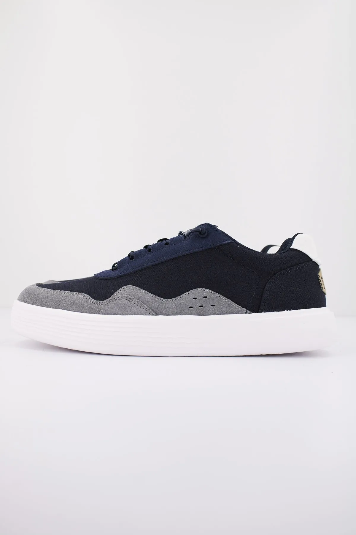 HEY DUDE HUDSON M CANVAS