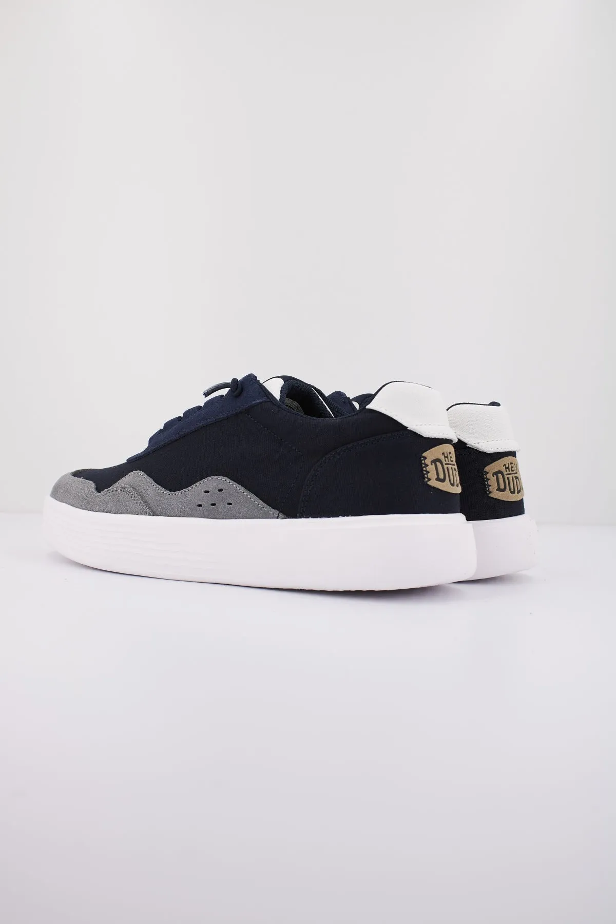 HEY DUDE HUDSON M CANVAS