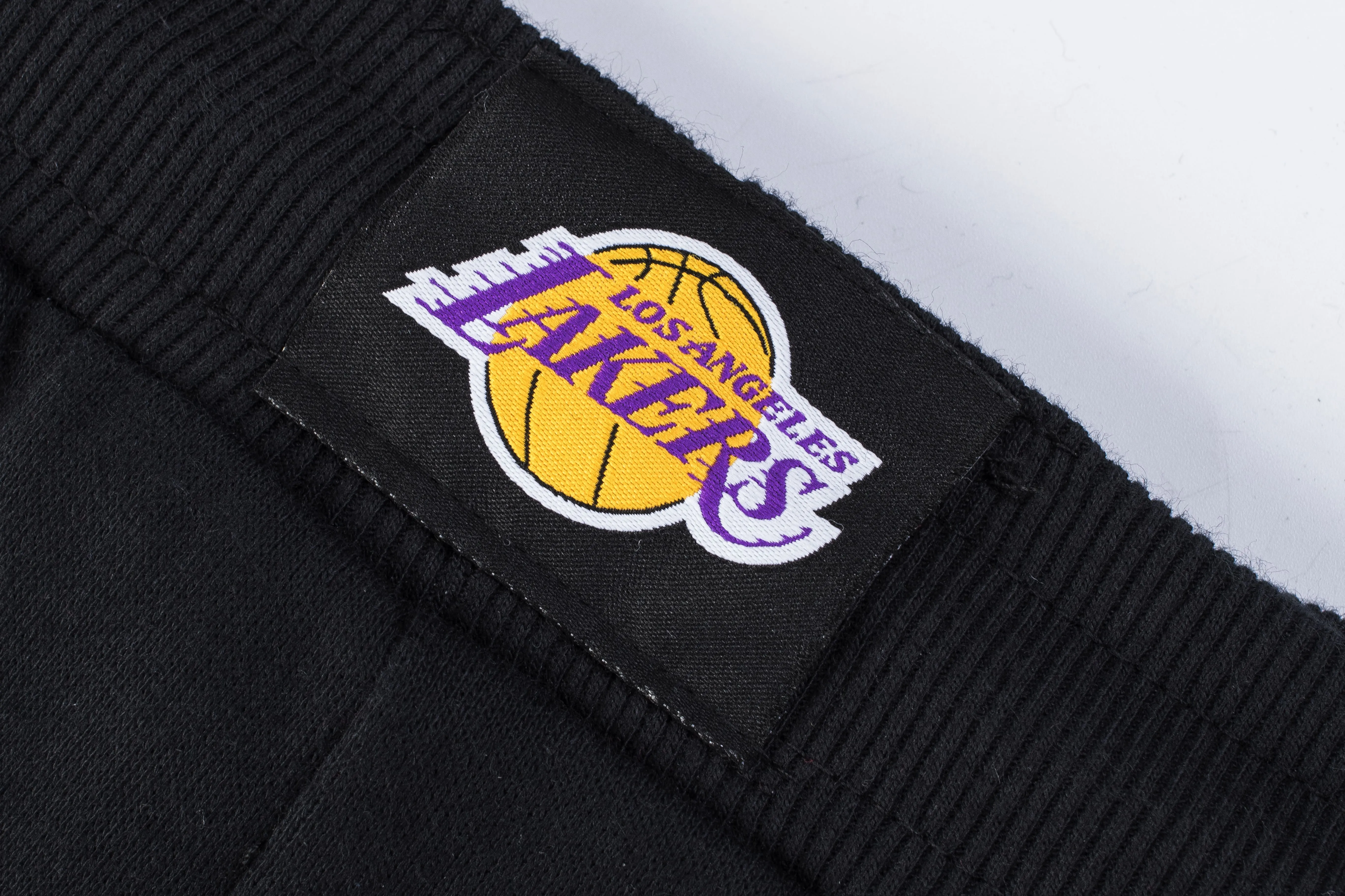 Jogger para Hombre NBA FLEECE PANTALON NBA SIDE STRIPE BLK2