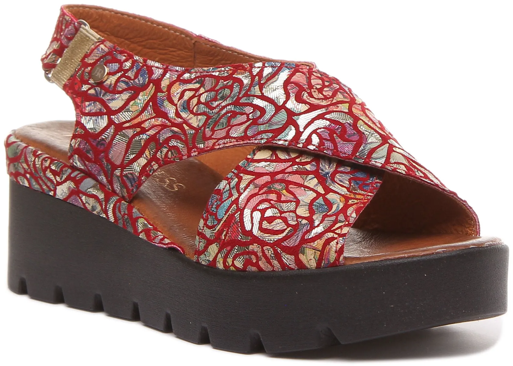 JUSTINREESS June Sandalia cruzada de cuero floral para mujer en negro