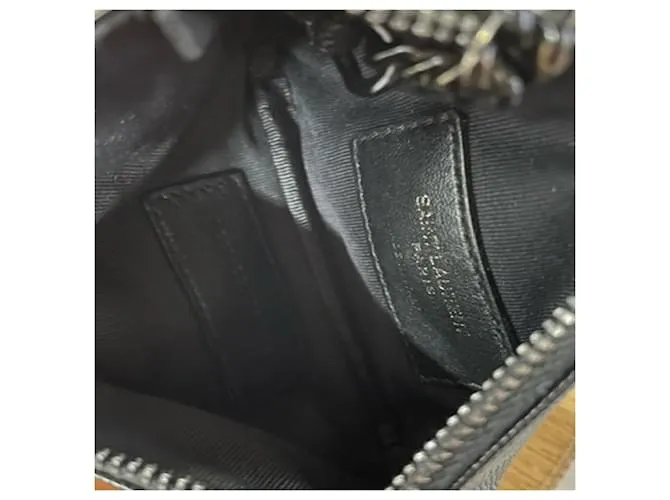 Monedero clave Monogram Saint Laurent en cuero negro 