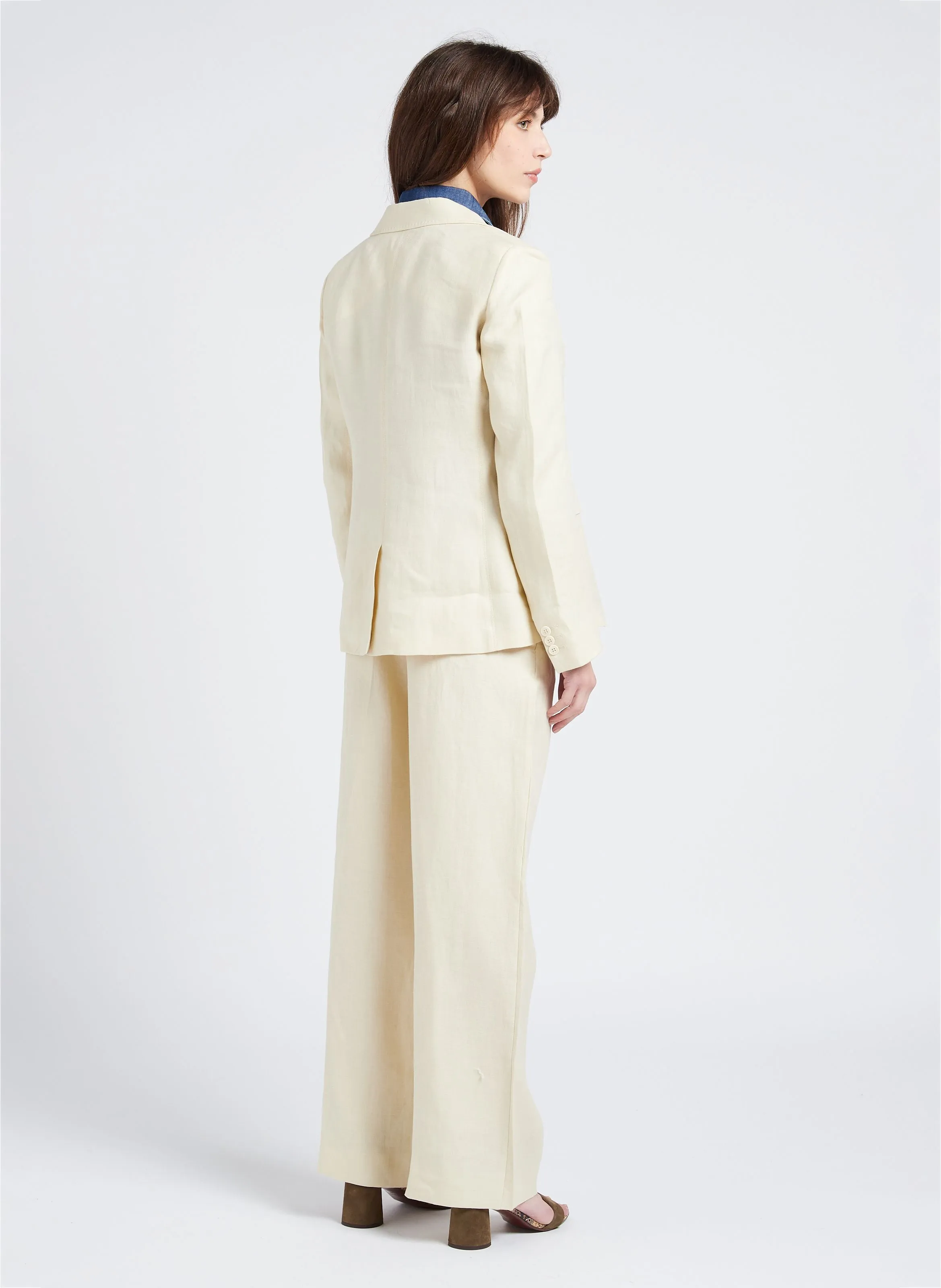 NALUT  CHAQUETA AJUSTADA DE LINO CON CUELLO SASTRE EN BEIGE
