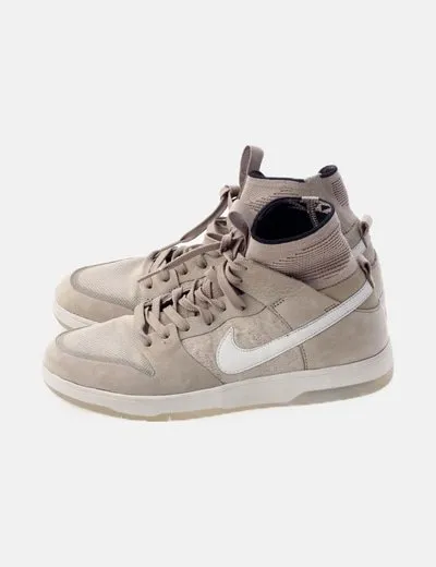 Nike Deportiva beige combinada