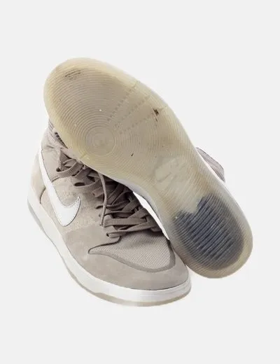 Nike Deportiva beige combinada