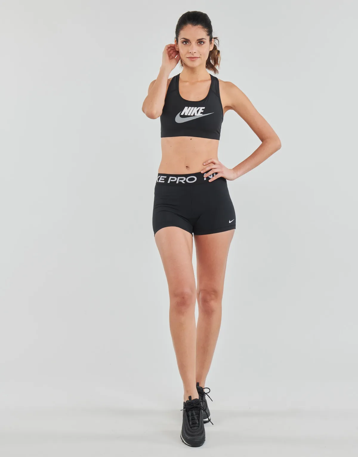 Nike Pro 3