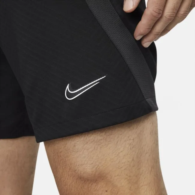 Nike Strike 22