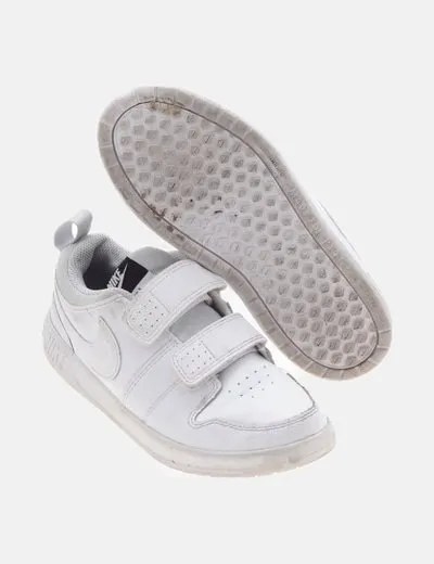Nike Zapatilla blanca deportiva