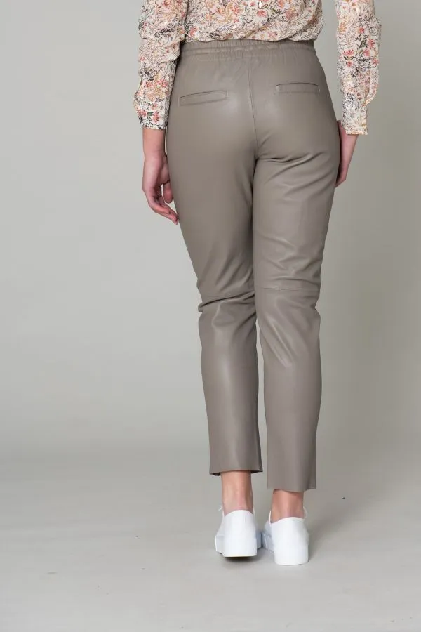Pantalon Mujeres Oakwood Gift Mastic 518