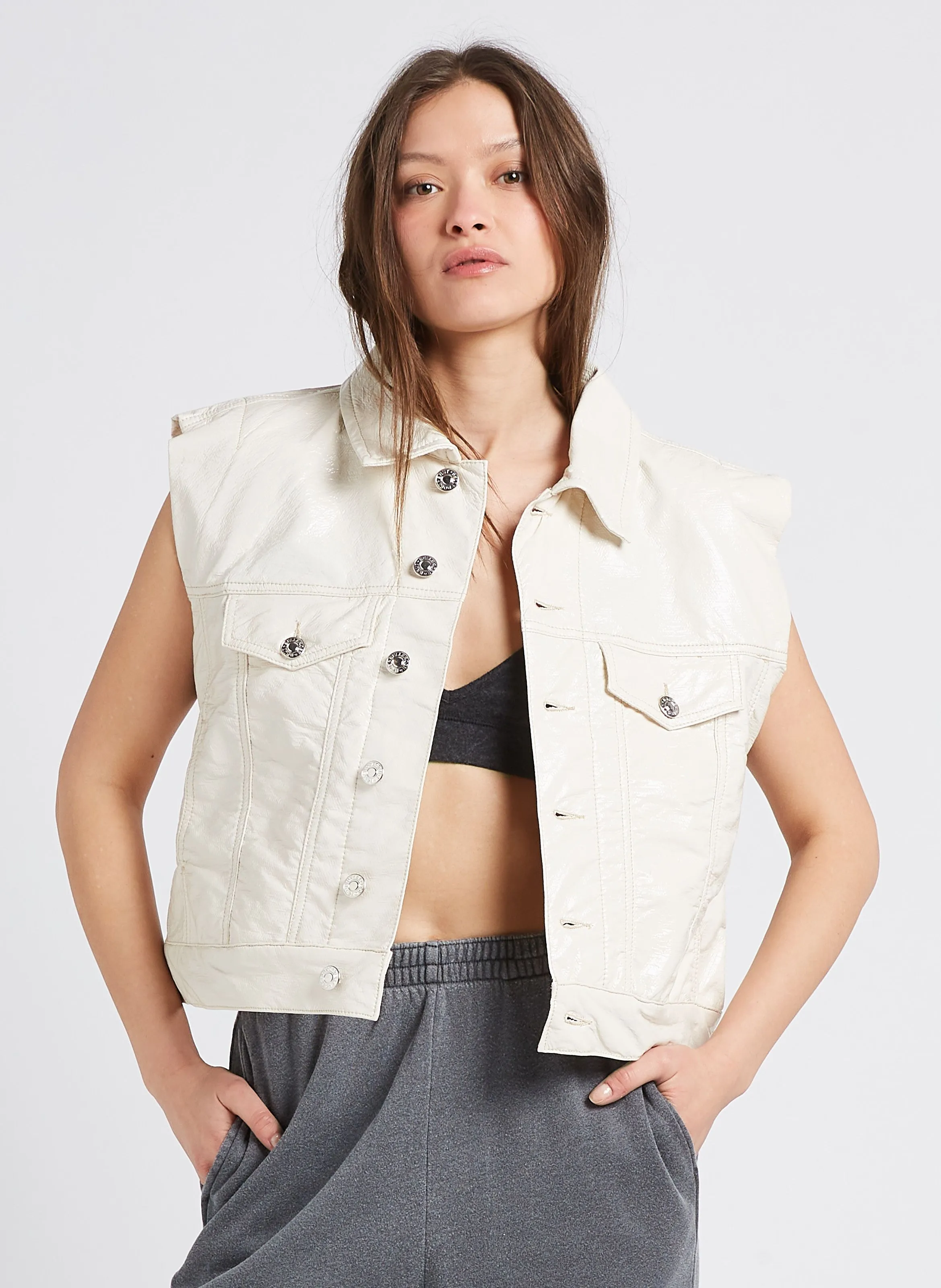 PONK  CHAQUETA CORTA DE MEZCLA DE ALGODóN CON CUELLO CLáSICO EN BEIGE