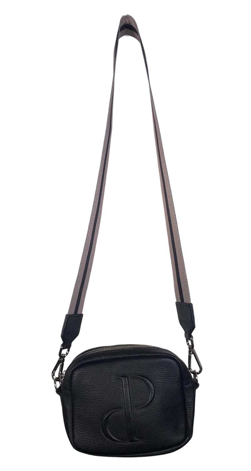 PRÜNE Bandolera Negra Cuero