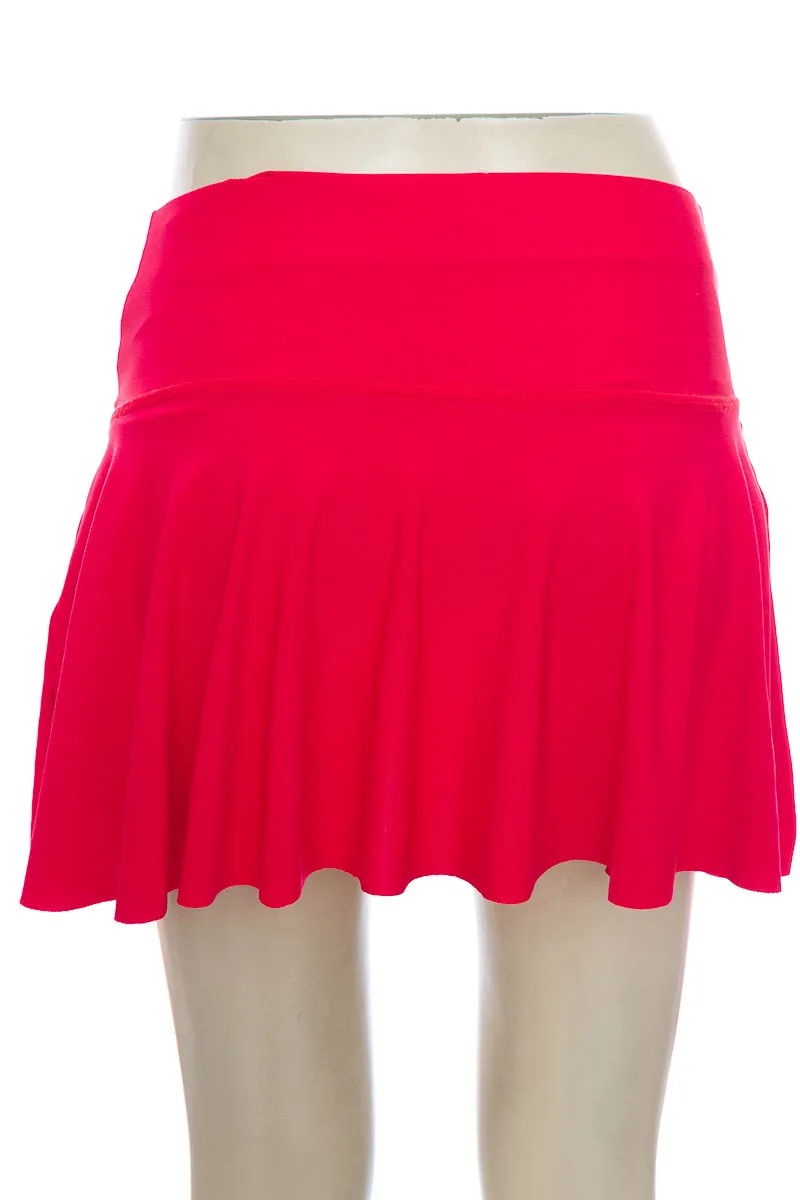 ROPA DEPORTIVA / SALIDA DE BAñO COLOR ROJO  CLOSEANDO