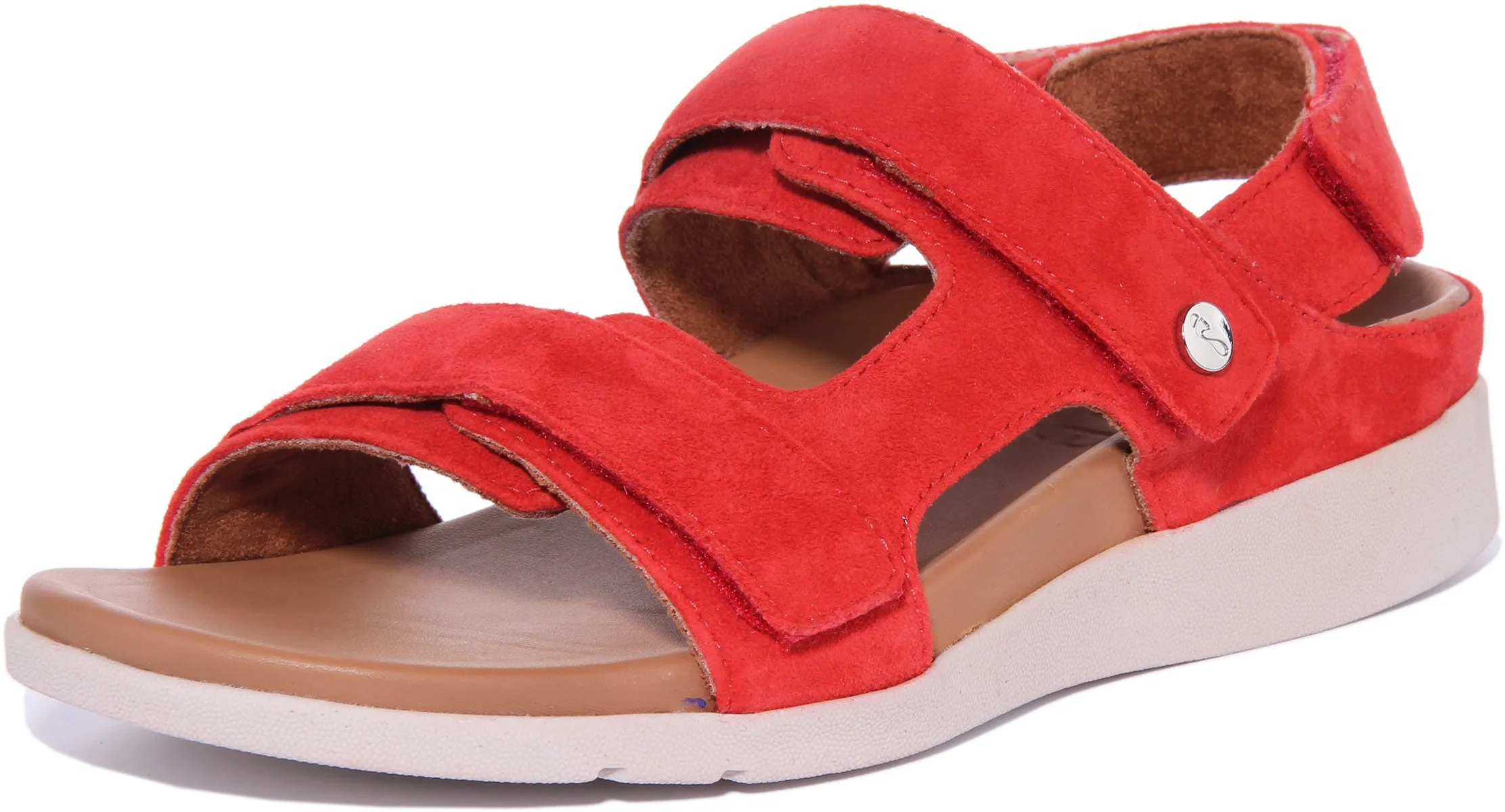 Strive Aruba Sandalia de cuero con tres correas ajustables para mujer en almendra
