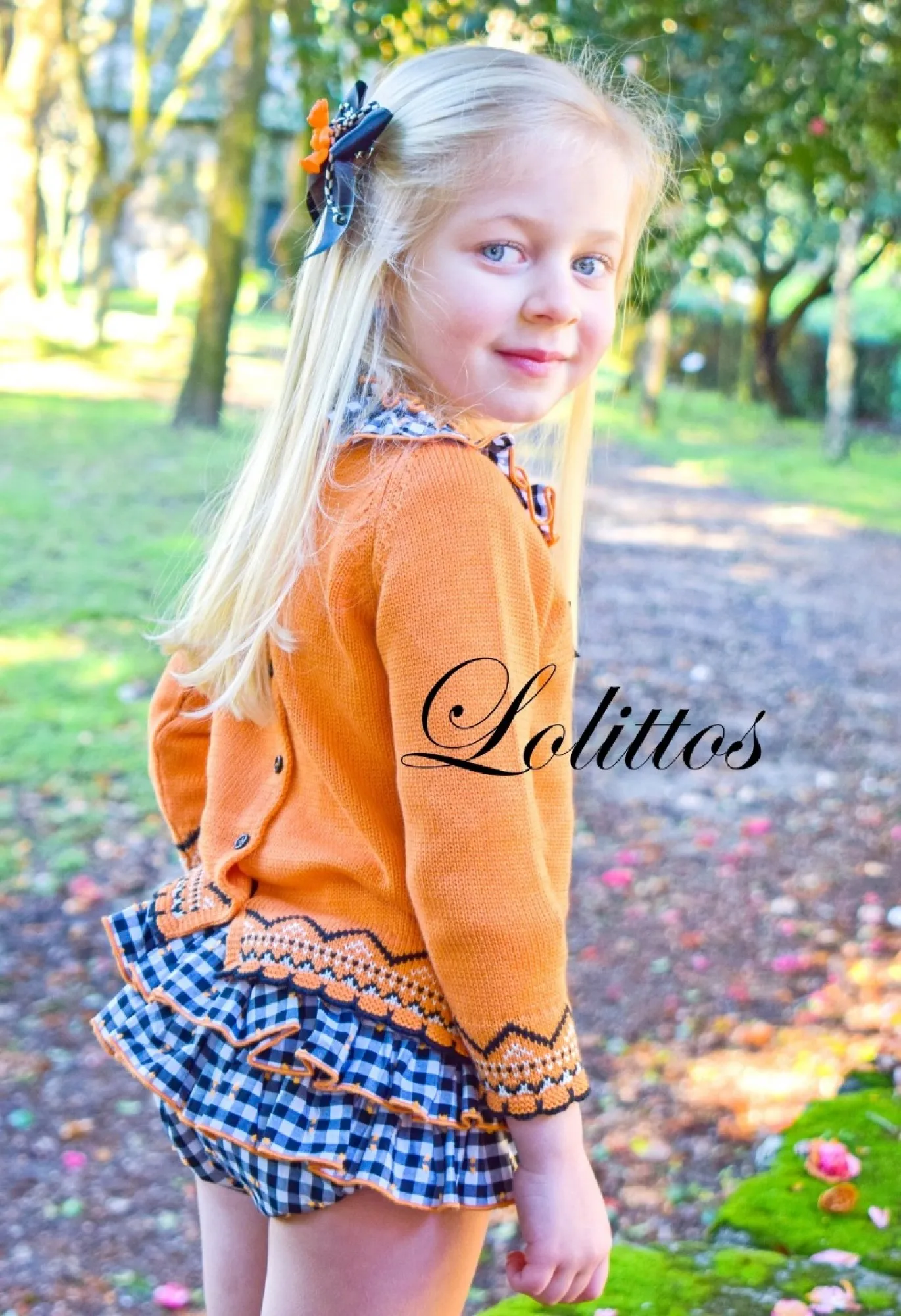 Sweater and bloomers set for girl Bear Collection by Lolittos.