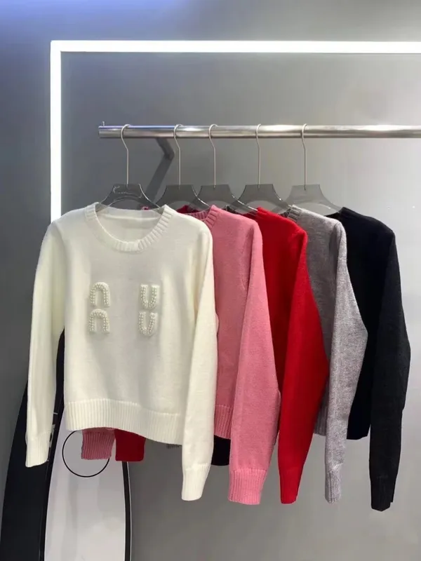 Sweaters de jersey de diseñador Mujeres Sweater Knit Sweter Fashion Mujer Femenina Outumn Winter Clothing Ladies White Flow Long