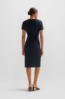 Vestido business de manga corta en tejido elástico
