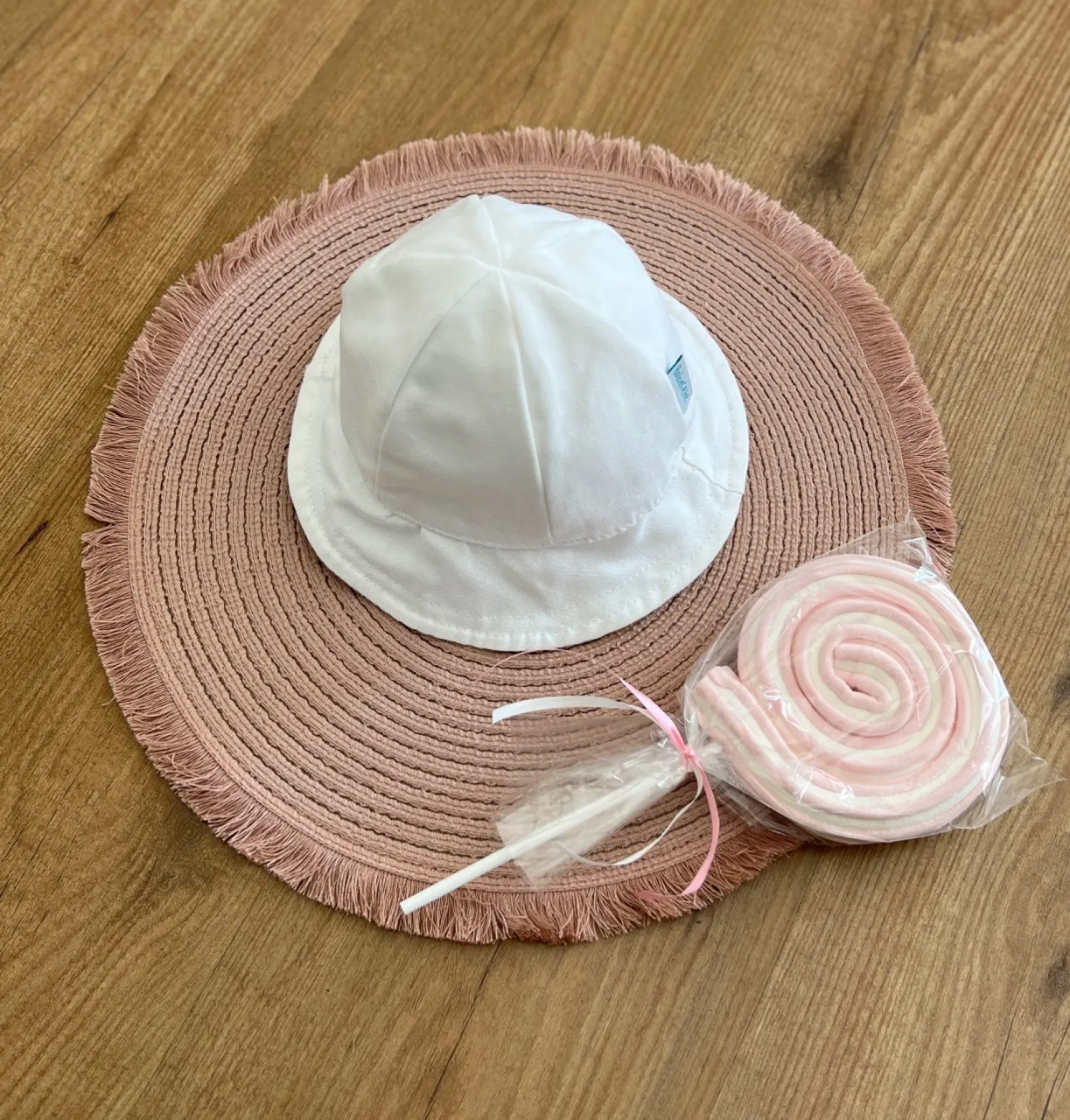 White canvas unisex hat