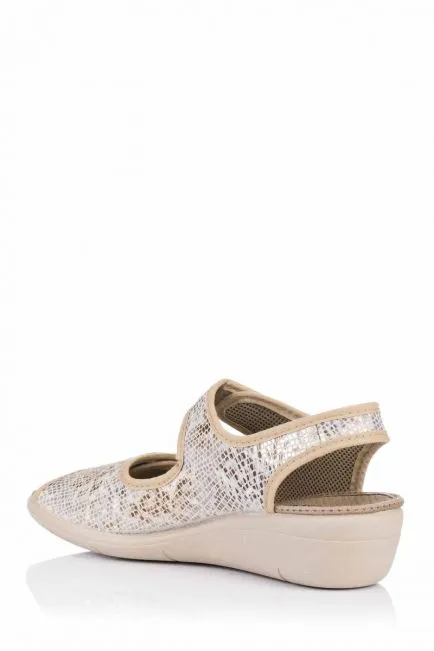 Zapatilla con velcros