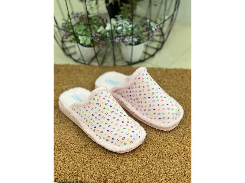 ZAPATILLA DE CASA DESCALZA CORAZONES 402 LEMUR ANDINAS EN COLOR ROSA