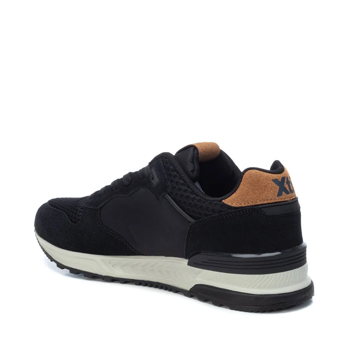 ZAPATILLA DE HOMBRE XTI 04424501