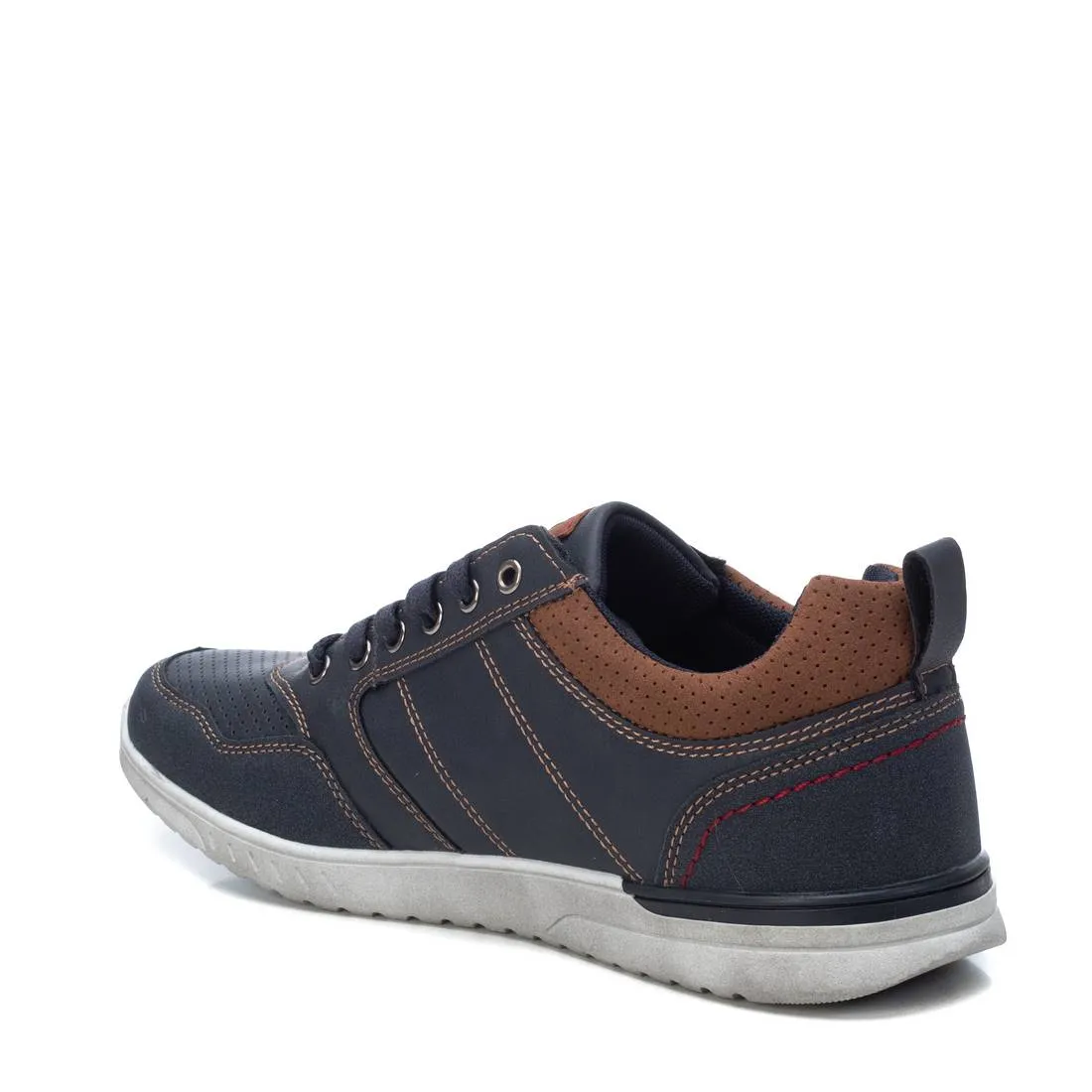 ZAPATILLA DE HOMBRE XTI 04425802