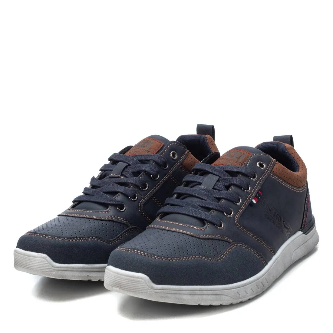 ZAPATILLA DE HOMBRE XTI 04425802