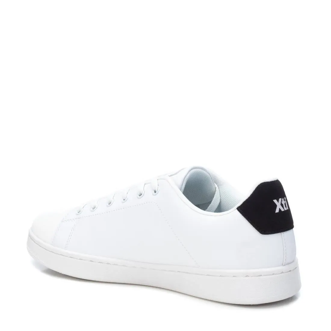 ZAPATILLA DE HOMBRE XTI BASIC 03556902