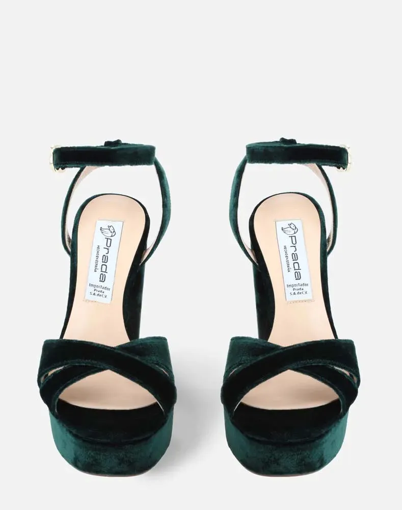 Zapatilla en terciopelo con pala cruzada para mujer