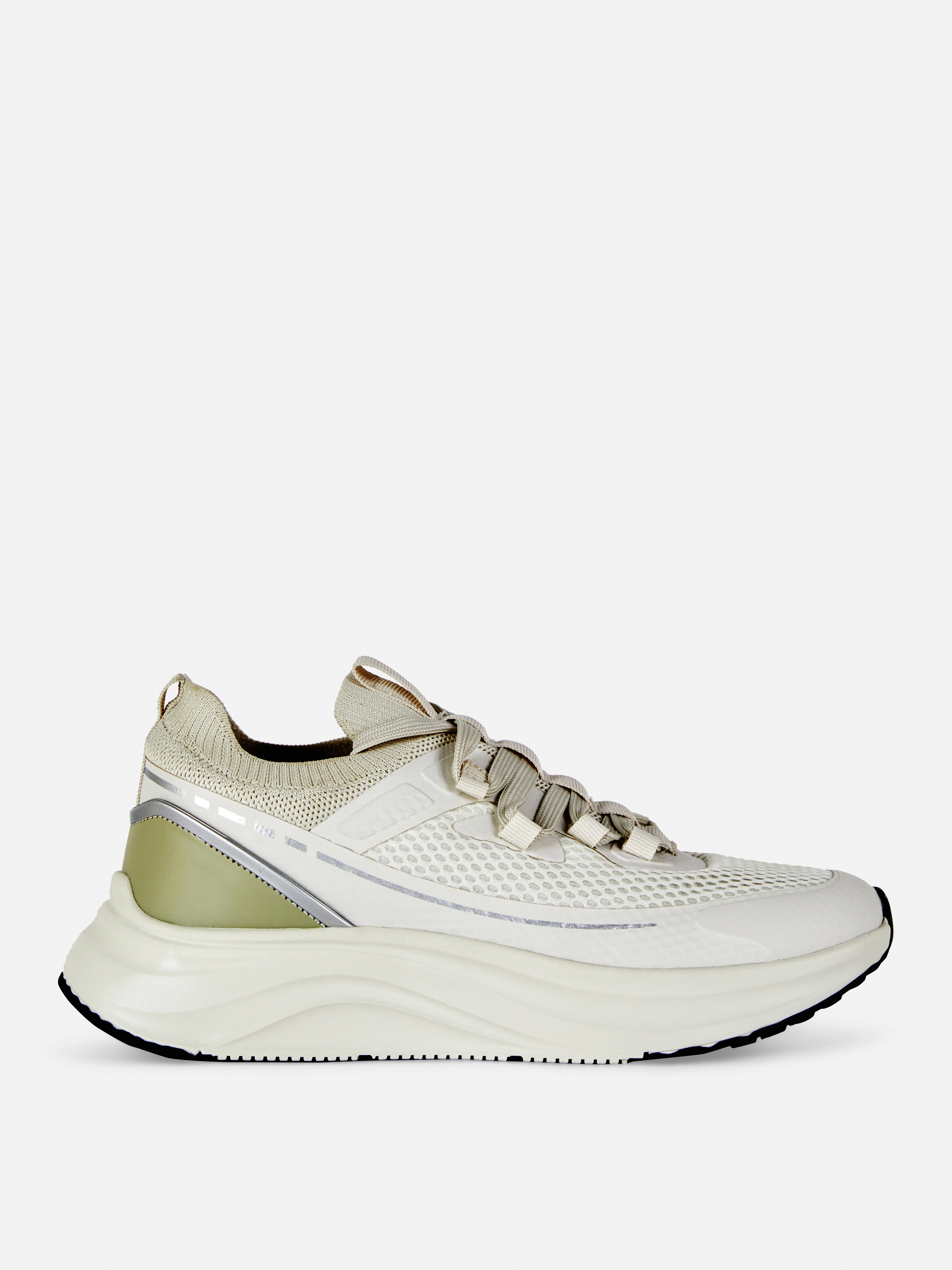 Zapatillas deportivas con malla
